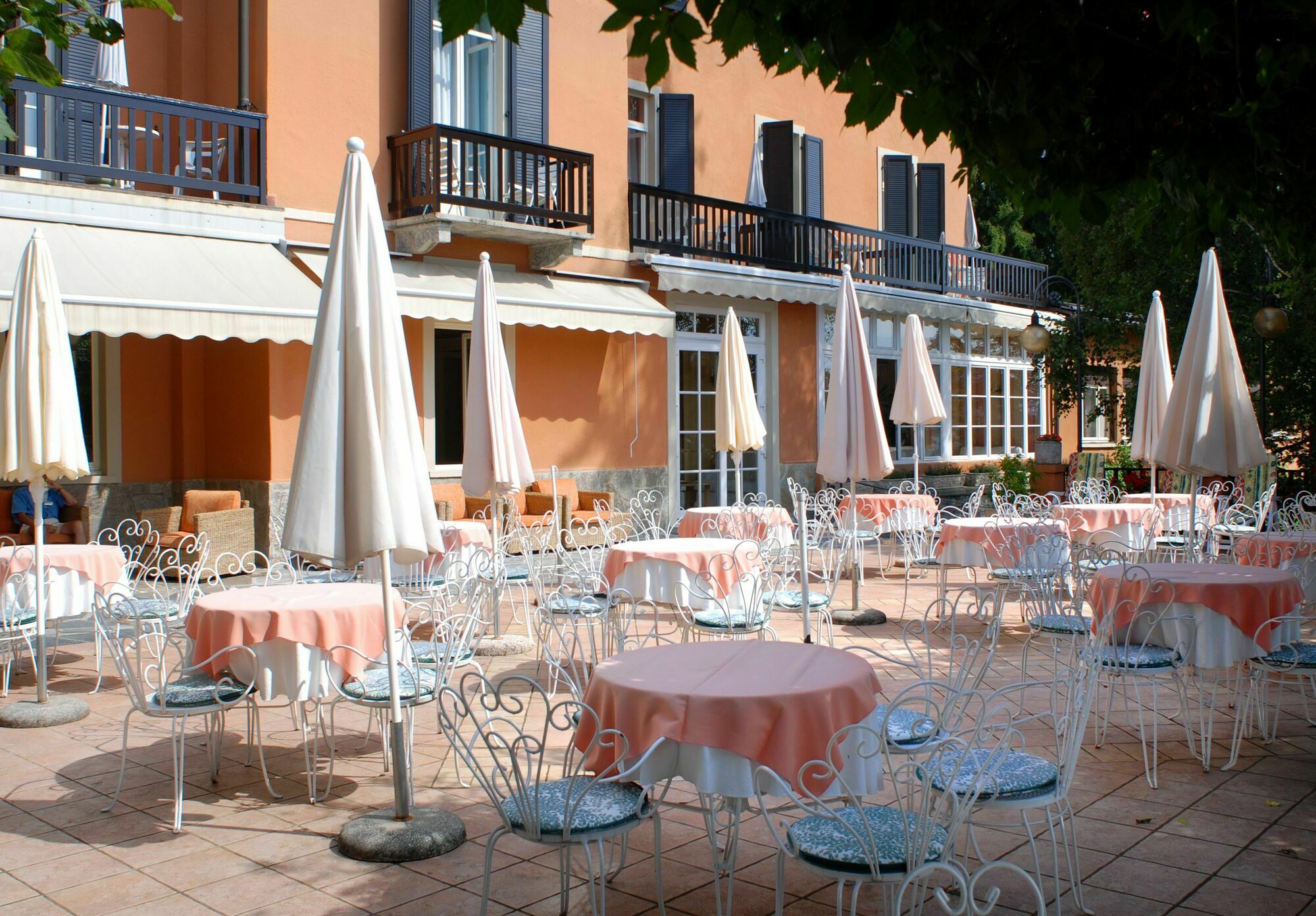 Hotel Moderno Premeno Exterior photo